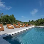 2 Bedroom Amazing In Apartment Murter