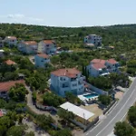 2 Bedroom Amazing In *