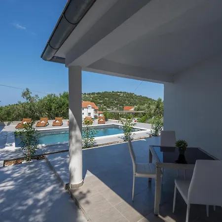 2 Bedroom Amazing In *