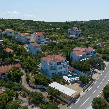 2 Bedroom Amazing In *