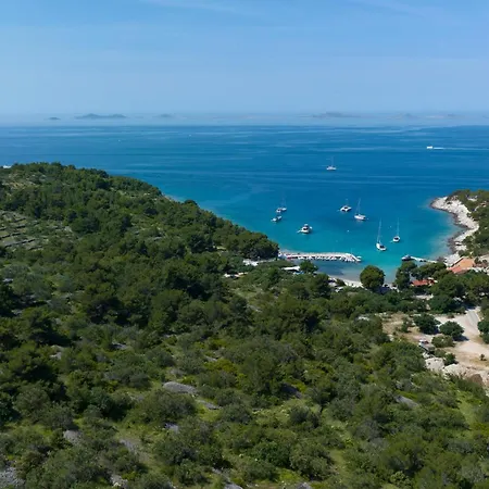 2 Bedroom Amazing In Μούρτερ