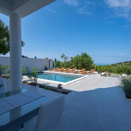 2 Bedroom Amazing In *