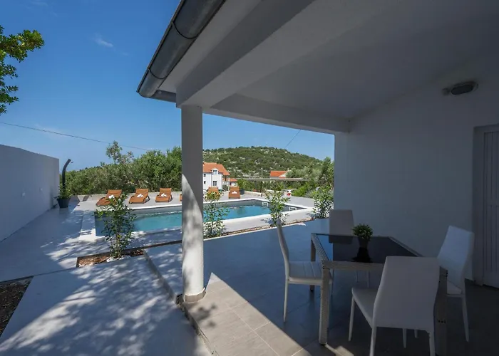 2 Bedroom Amazing In *