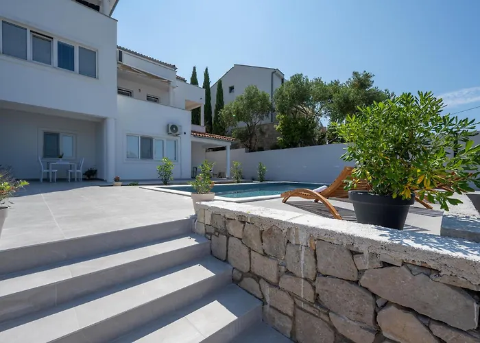 Apartamento 2 Bedroom Amazing In Murter